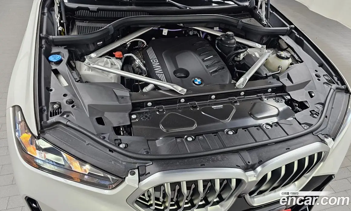 BMW X6 2025 3.0 автомат (гидро), фото 5 BMW X6 2025 3.0 автомат (гидро), фото 5