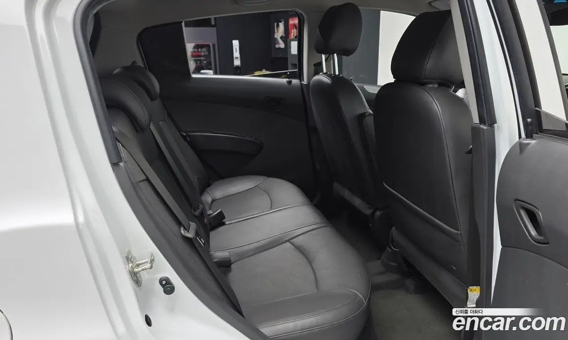 Chevrolet Spark 2014 1.0 автомат (гидро), фото 16 Chevrolet Spark 2014 1.0 автомат (гидро), фото 16