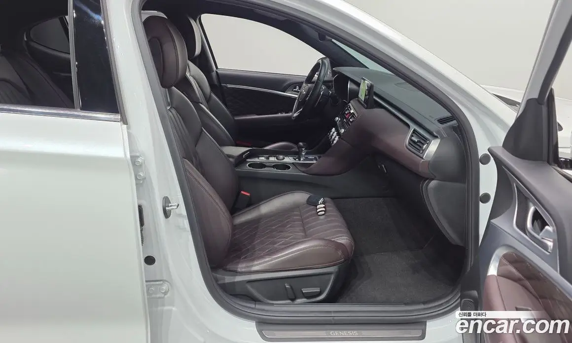 Genesis G70 2021 3.3 автомат (гидро), фото 16 Genesis G70 2021 3.3 автомат (гидро), фото 16