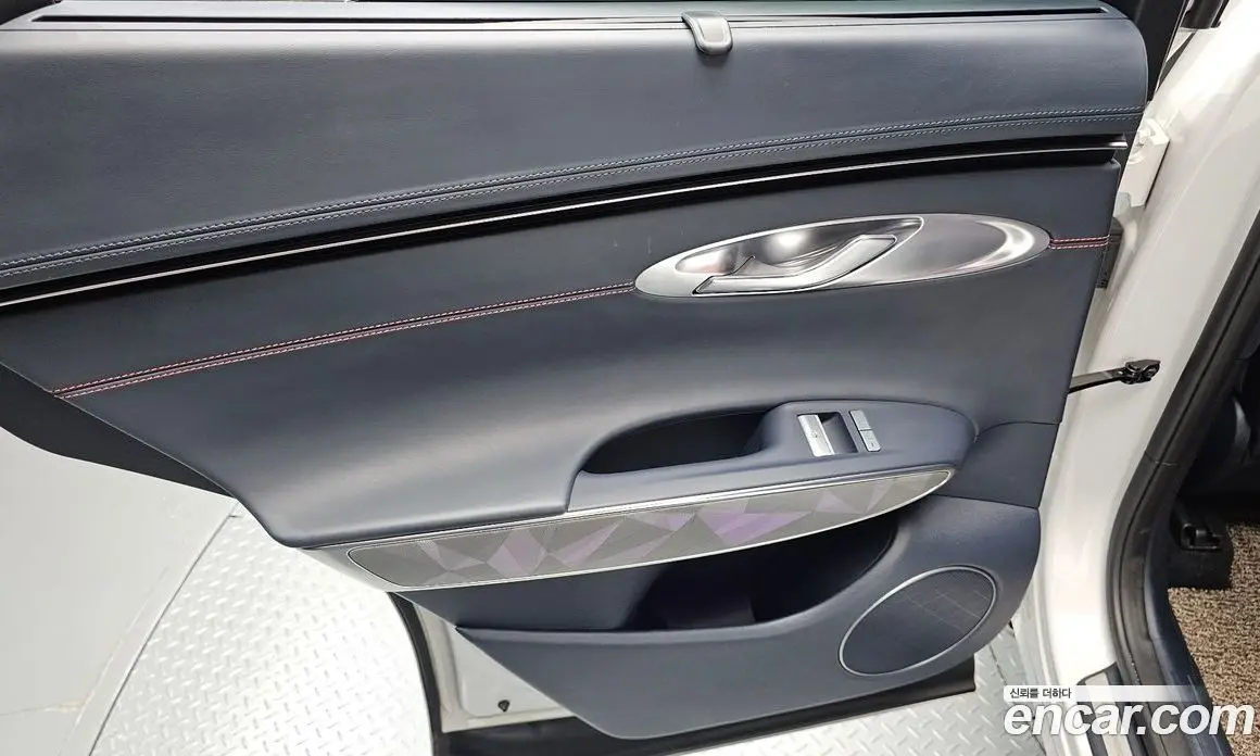Genesis GV70 2021 2.5 автомат (гидро), фото 15 Genesis GV70 2021 2.5 автомат (гидро), фото 15