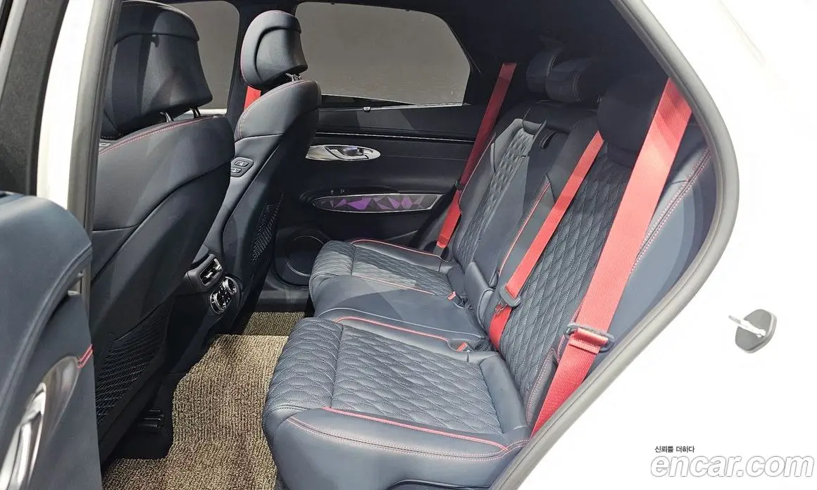 Genesis GV70 2021 2.5 автомат (гидро), фото 18 Genesis GV70 2021 2.5 автомат (гидро), фото 18