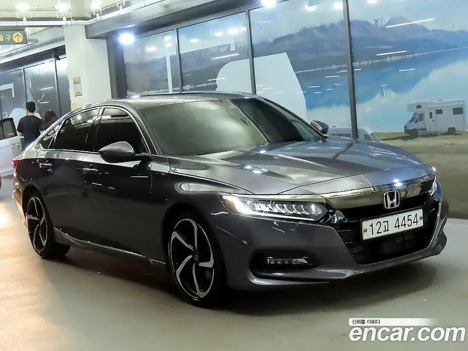 Honda Accord 2018 2.0 автомат (гидро), фото 1 Honda Accord 2018 2.0 автомат (гидро), фото 1