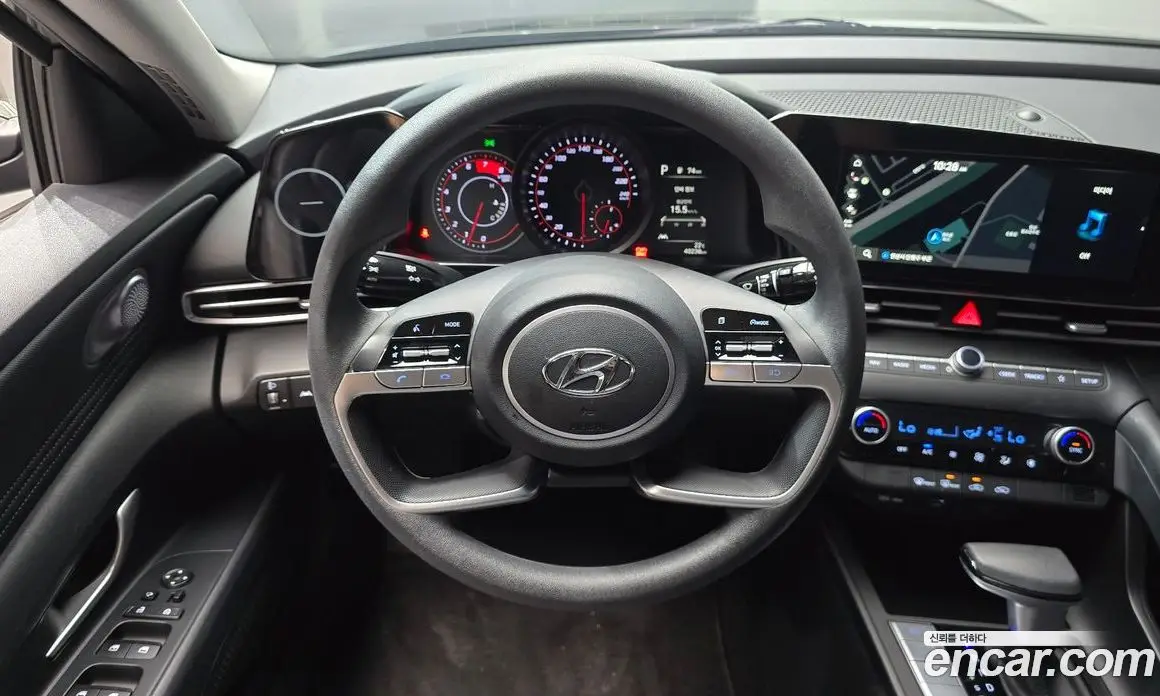 Hyundai Avante 2023 1.6 автомат (гидро), фото 18