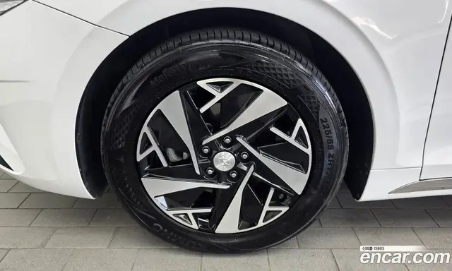 Hyundai Grandeur 2022 2.4 автомат (гидро), миниатюра 5 Hyundai Grandeur 2022 2.4 автомат (гидро), миниатюра 5