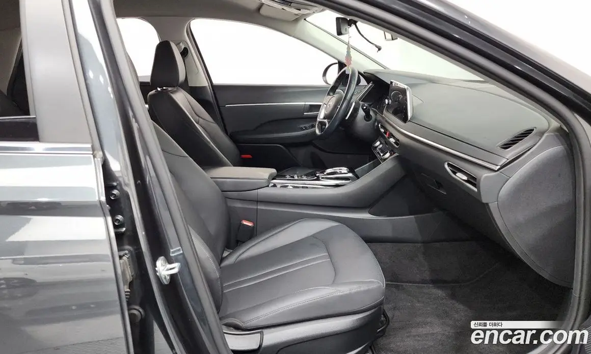Hyundai Sonata 2020 2.0 автомат (гидро), фото 16