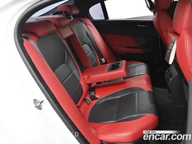 Jaguar XE 2017 3.0 автомат (гидро), миниатюра 12