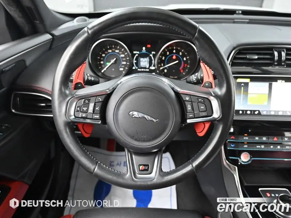Jaguar XE 2017 3.0 автомат (гидро), фото 13 Jaguar XE 2017 3.0 автомат (гидро), фото 13