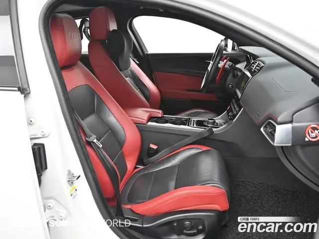 Jaguar XE 2017 3.0 автомат (гидро), миниатюра 10 Jaguar XE 2017 3.0 автомат (гидро), миниатюра 10