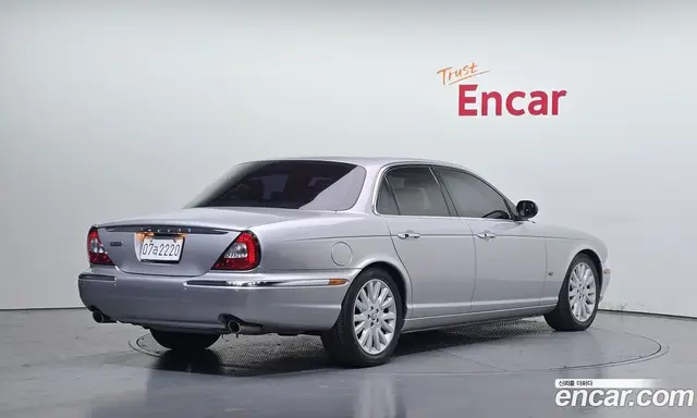 Jaguar XJ-6 2006 3.0 автомат (гидро), миниатюра 2 Jaguar XJ-6 2006 3.0 автомат (гидро), миниатюра 2