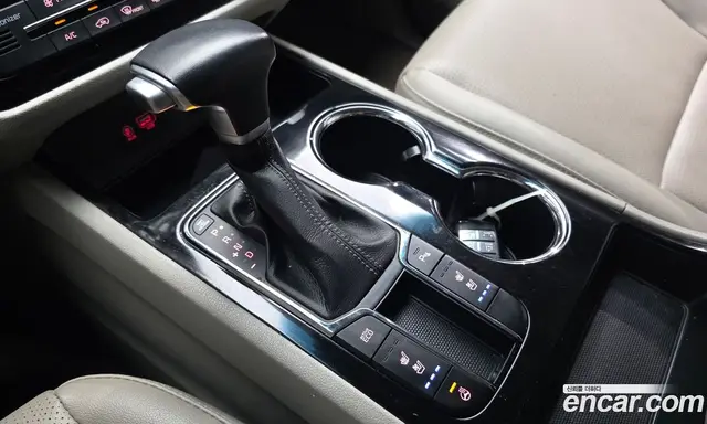 Kia Carnival 2019 2.2 автомат (гидро), миниатюра 12
