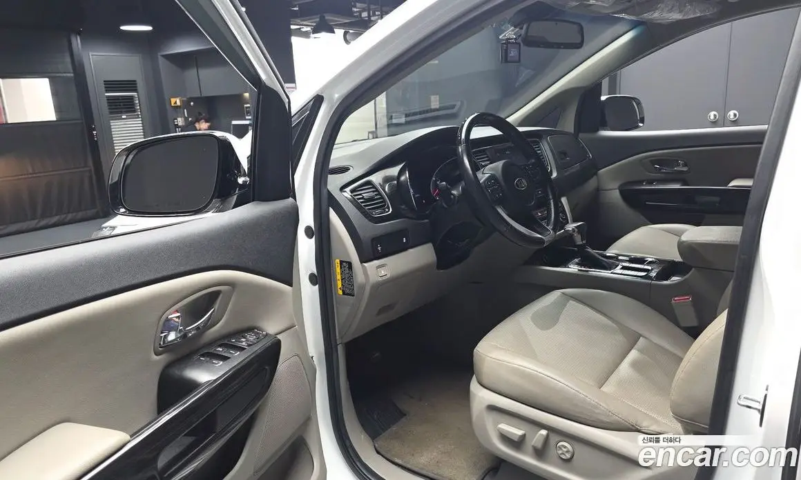 Kia Carnival 2019 2.2 автомат (гидро), фото 13 Kia Carnival 2019 2.2 автомат (гидро), фото 13