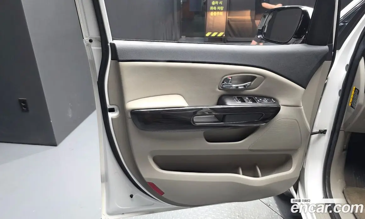 Kia Carnival 2019 2.2 автомат (гидро), фото 14 Kia Carnival 2019 2.2 автомат (гидро), фото 14