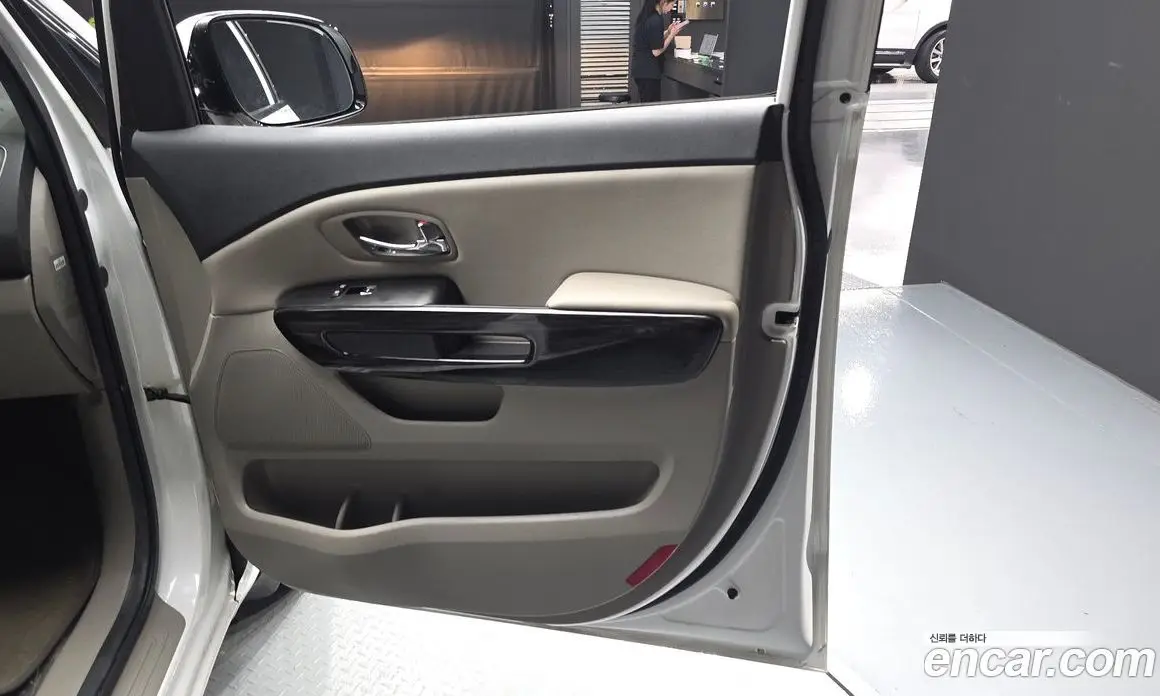 Kia Carnival 2019 2.2 автомат (гидро), фото 15 Kia Carnival 2019 2.2 автомат (гидро), фото 15