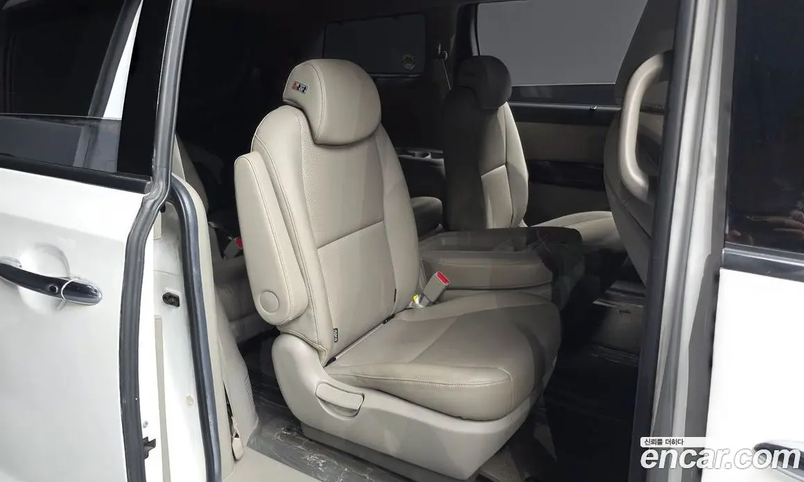 Kia Carnival 2019 2.2 автомат (гидро), фото 17 Kia Carnival 2019 2.2 автомат (гидро), фото 17