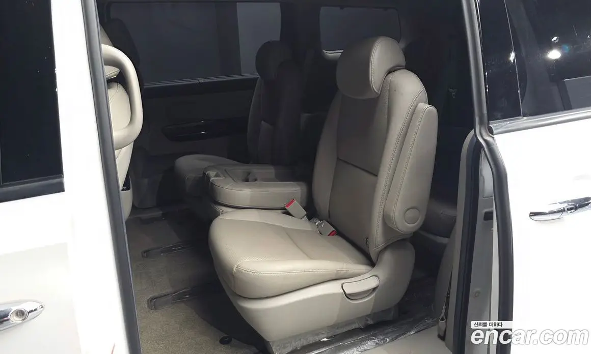 Kia Carnival 2019 2.2 автомат (гидро), фото 18 Kia Carnival 2019 2.2 автомат (гидро), фото 18