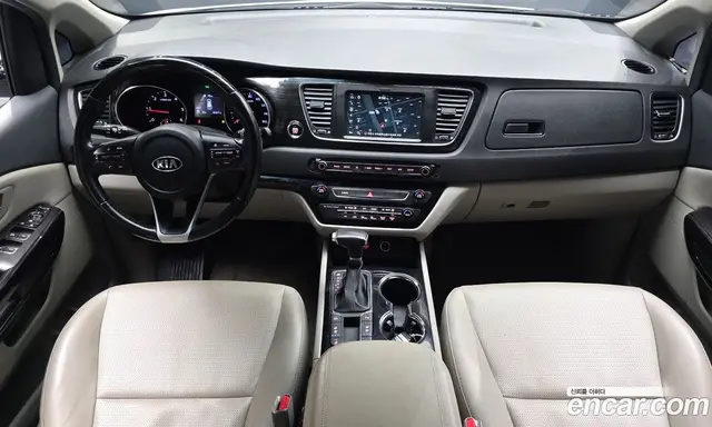 Kia Carnival 2019 2.2 автомат (гидро), миниатюра 10 Kia Carnival 2019 2.2 автомат (гидро), миниатюра 10