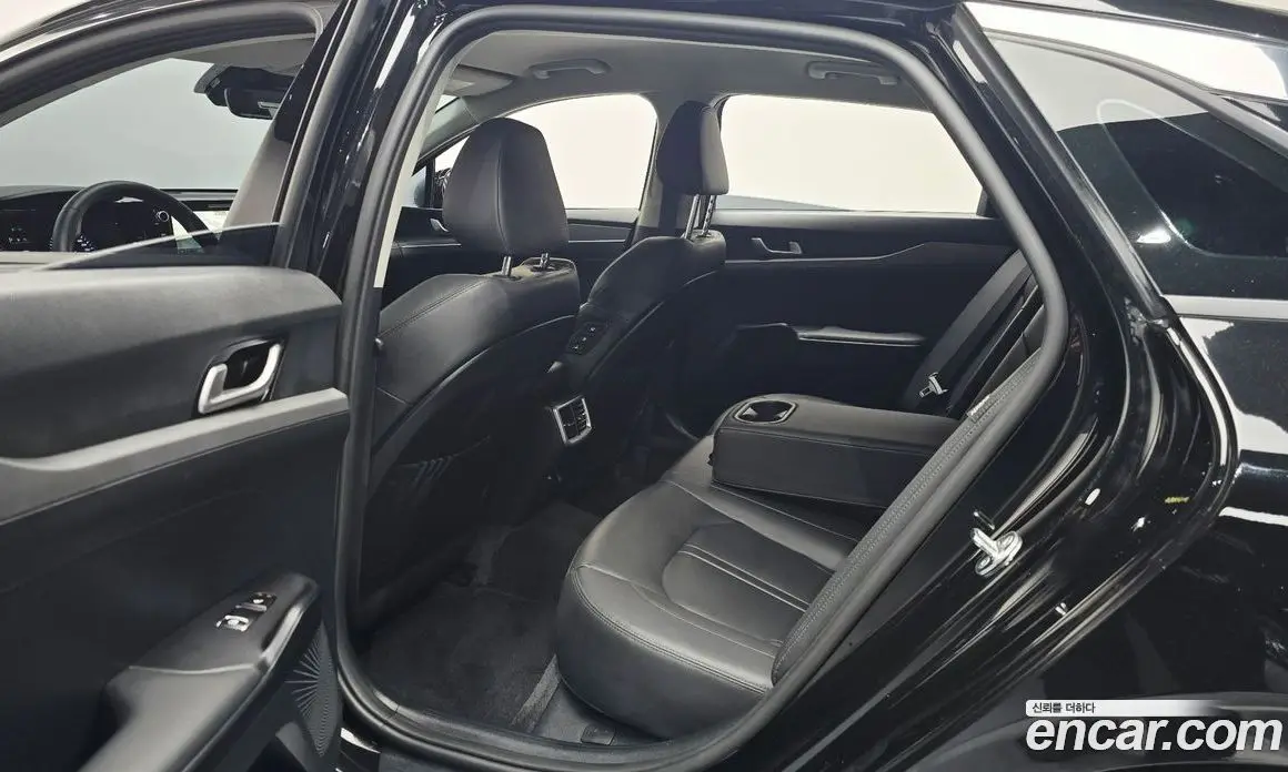 Kia K5 (Optima) 2023 2.0 автомат (гидро), фото 12