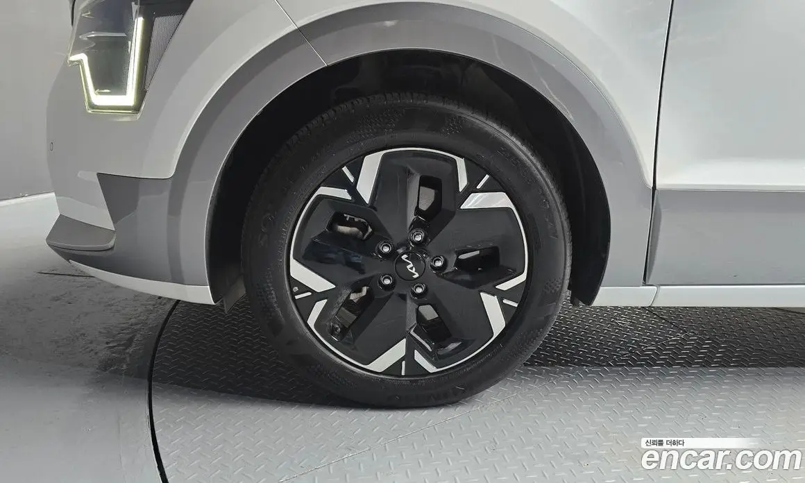 Kia Niro 2024 0.2 автомат (гидро), фото 5 Kia Niro 2024 0.2 автомат (гидро), фото 5