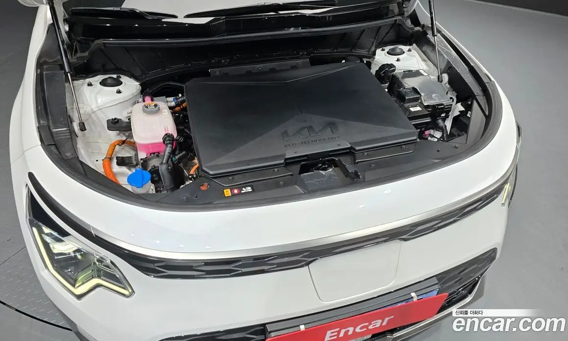 Kia Niro 2024 0.2 автомат (гидро), фото 6 Kia Niro 2024 0.2 автомат (гидро), фото 6