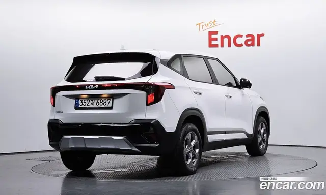 Kia Seltos 2022 2.0 автомат (гидро), миниатюра 2