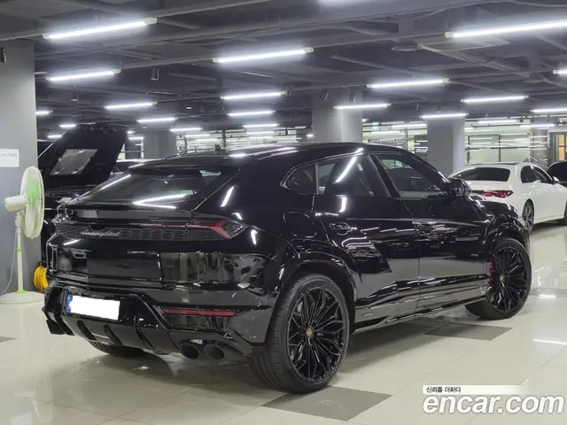 Lamborghini Urus 2025 4.0 автомат (гидро), миниатюра 3 Lamborghini Urus 2025 4.0 автомат (гидро), миниатюра 3