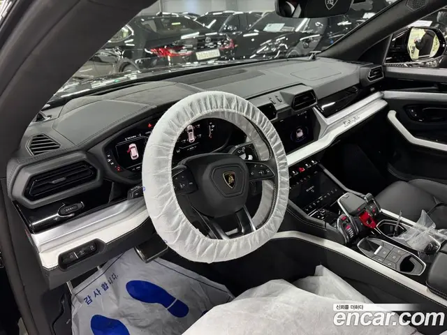 Lamborghini Urus 2025 4.0 автомат (гидро), миниатюра 4 Lamborghini Urus 2025 4.0 автомат (гидро), миниатюра 4