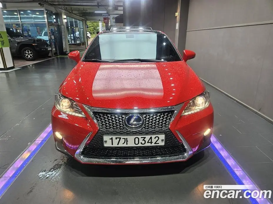 Lexus CT200h 2016 1.8 автомат (гидро), фото 3 Lexus CT200h 2016 1.8 автомат (гидро), фото 3