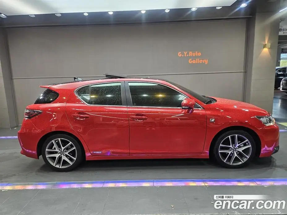 Lexus CT200h 2016 1.8 автомат (гидро), фото 4 Lexus CT200h 2016 1.8 автомат (гидро), фото 4