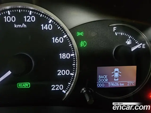 Lexus CT200h 2016 1.8 автомат (гидро), миниатюра 6 Lexus CT200h 2016 1.8 автомат (гидро), миниатюра 6