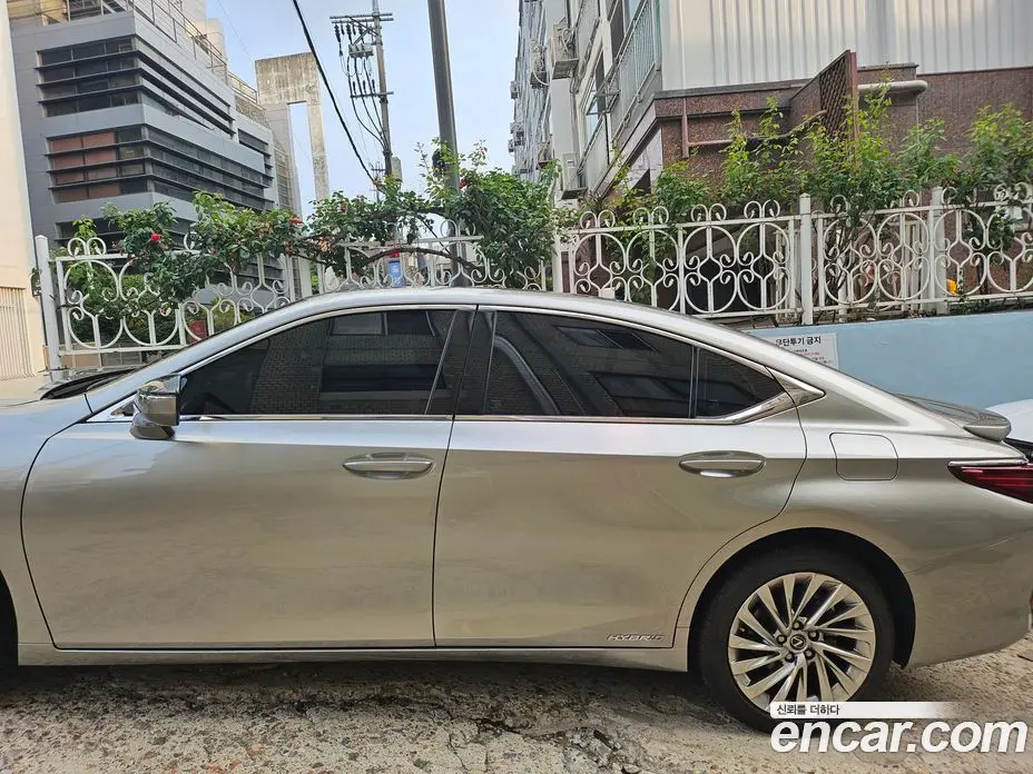Lexus ES 2022 2.5 автомат (гидро), фото 2 Lexus ES 2022 2.5 автомат (гидро), фото 2