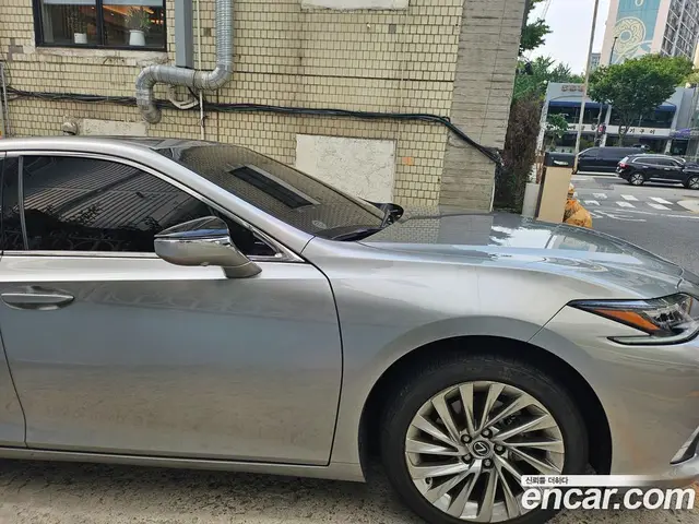 Lexus ES 2022 2.5 автомат (гидро), миниатюра 5 Lexus ES 2022 2.5 автомат (гидро), миниатюра 5