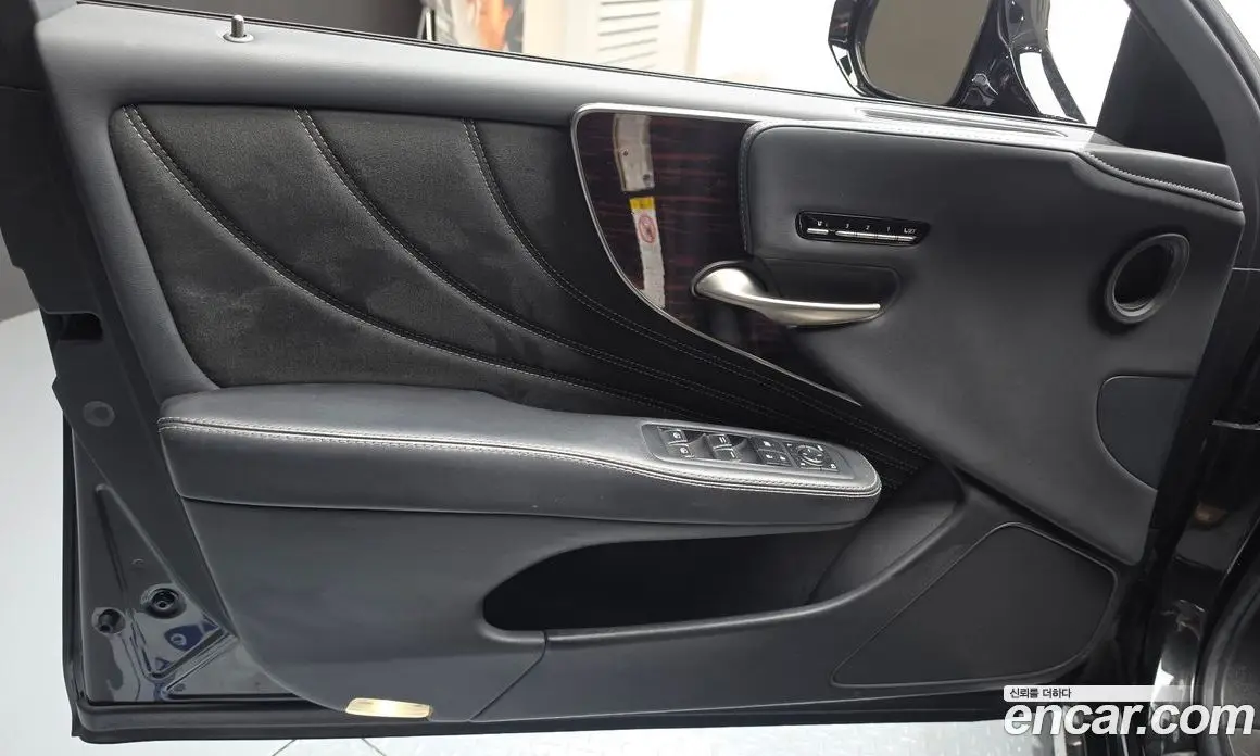 Lexus LS 2019 3.5 автомат (гидро), фото 14 Lexus LS 2019 3.5 автомат (гидро), фото 14