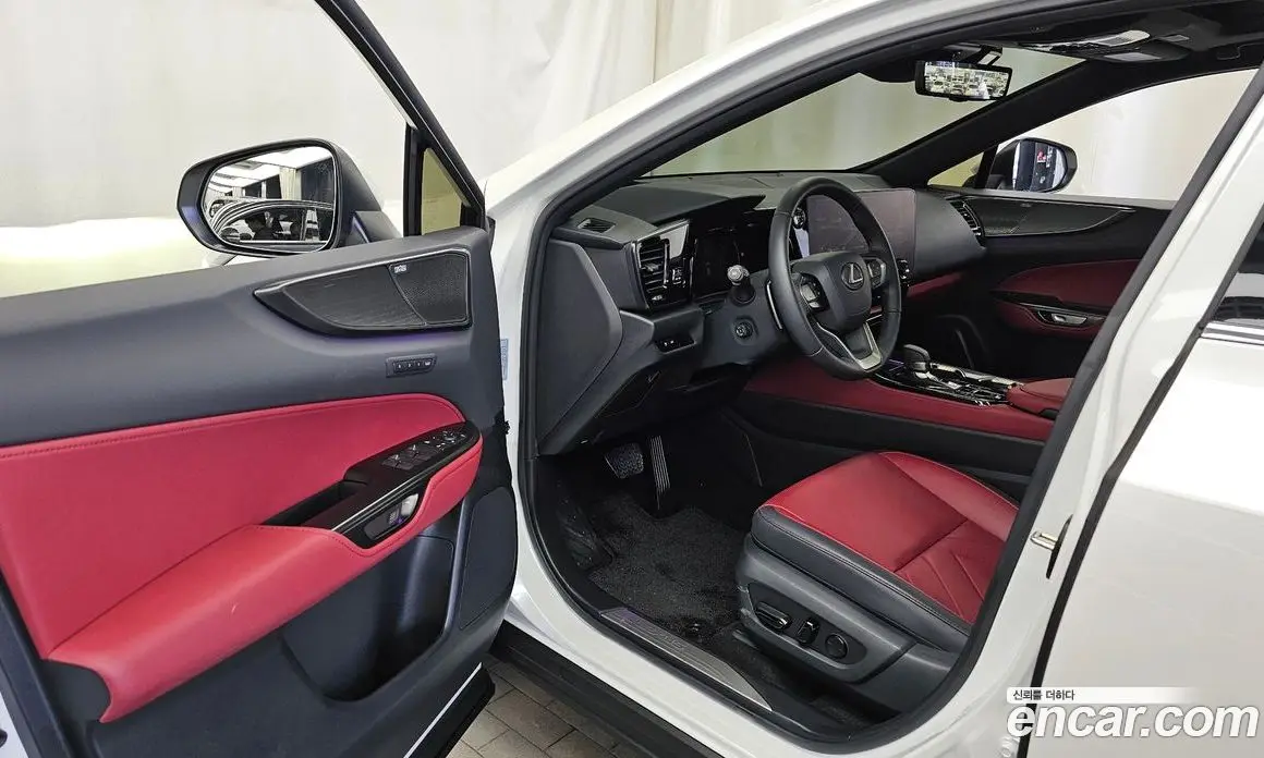 Lexus NX 2024 2.5 автомат (гидро), фото 9 Lexus NX 2024 2.5 автомат (гидро), фото 9