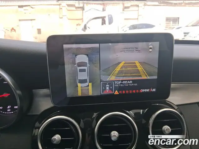 Mercedes-Benz C-Class 2018 2.0 автомат (гидро), миниатюра 11