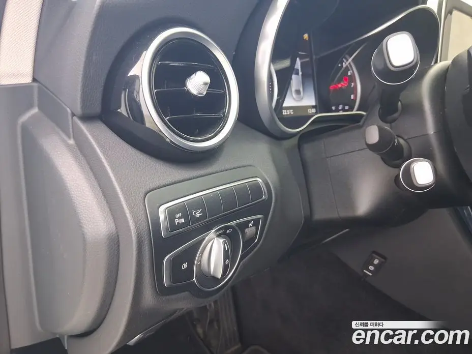 Mercedes-Benz C-Class 2018 2.0 автомат (гидро), фото 12