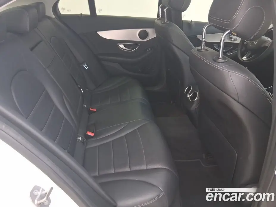 Mercedes-Benz C-Class 2018 2.0 автомат (гидро), фото 16