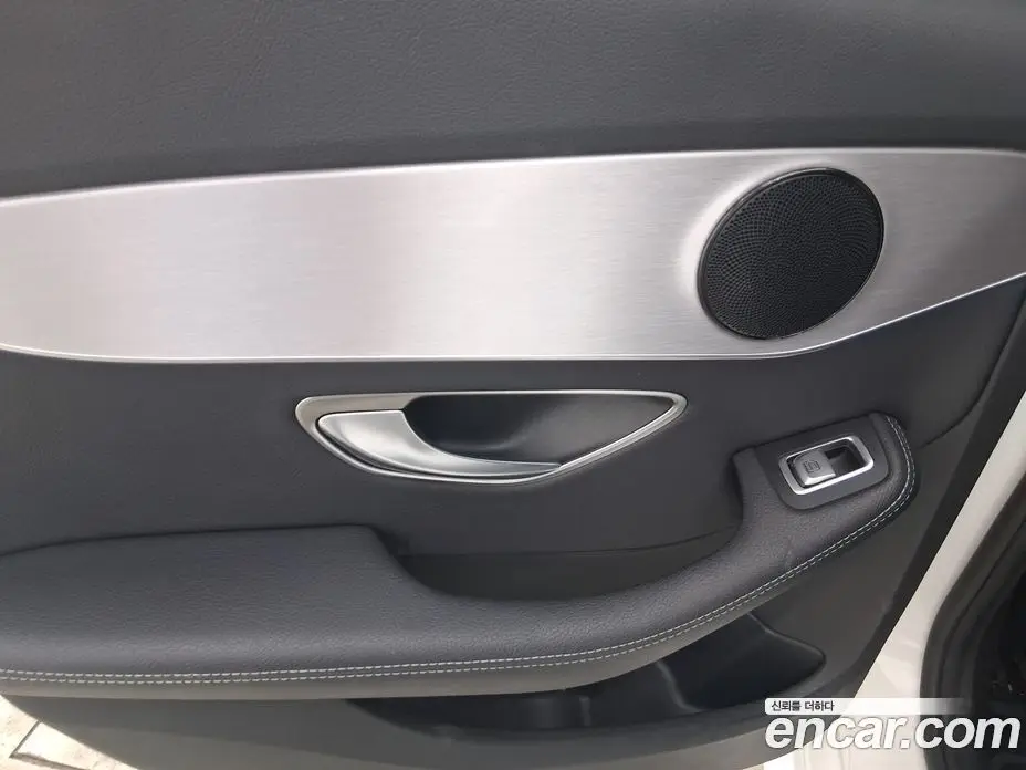 Mercedes-Benz C-Class 2018 2.0 автомат (гидро), фото 19