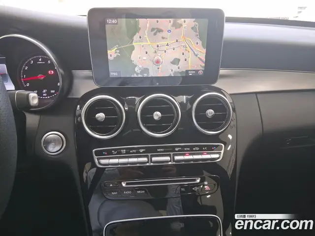 Mercedes-Benz C-Class 2018 2.0 автомат (гидро), миниатюра 10