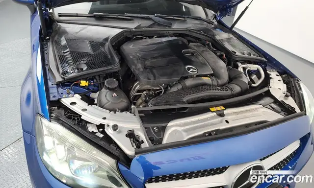 Mercedes-Benz C-Class 2022 2.0 автомат (гидро), миниатюра 5