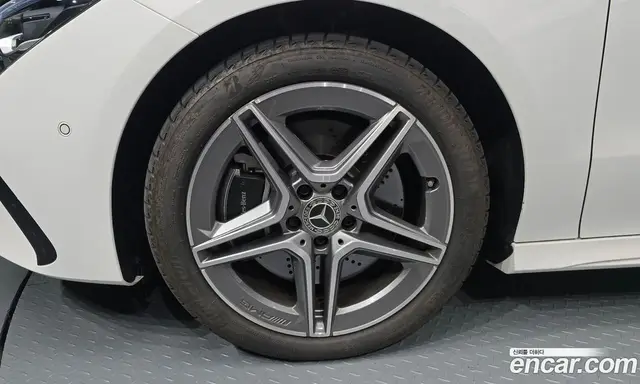 Mercedes-Benz CLA-Class 2024 2.0 автомат (гидро), миниатюра 5 Mercedes-Benz CLA-Class 2024 2.0 автомат (гидро), миниатюра 5