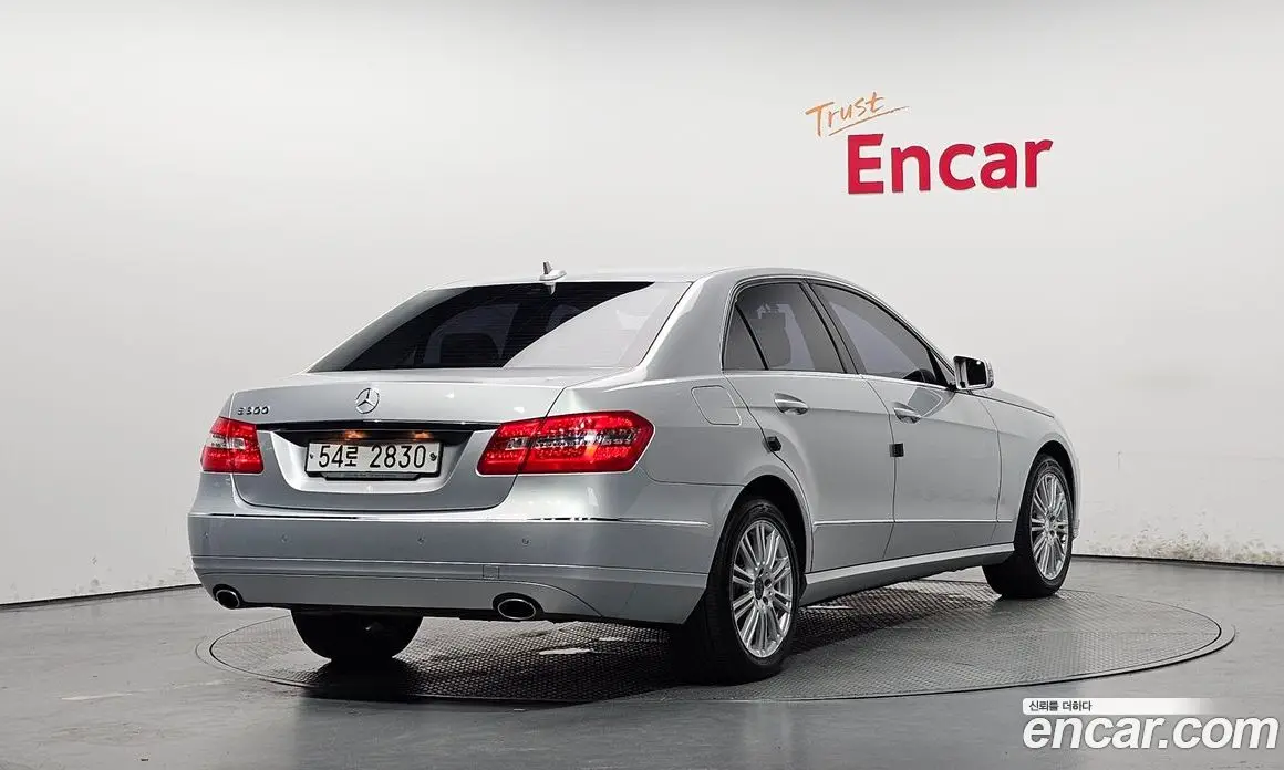 Mercedes-Benz E-Class 2011 3.5 автомат (гидро), фото 1 Mercedes-Benz E-Class 2011 3.5 автомат (гидро), фото 1