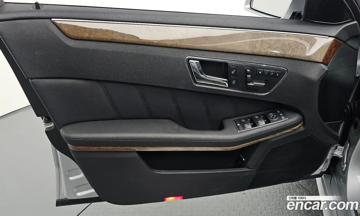 Mercedes-Benz E-Class 2011 3.5 автомат (гидро), фото 13 Mercedes-Benz E-Class 2011 3.5 автомат (гидро), фото 13
