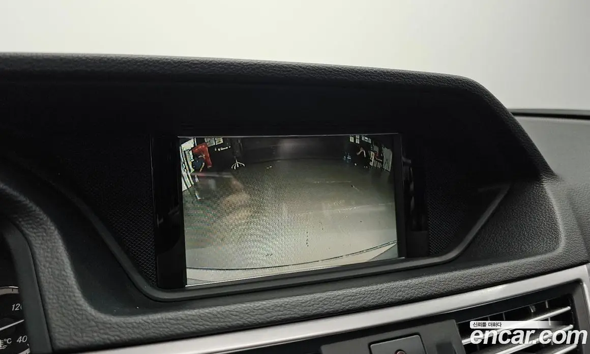 Mercedes-Benz E-Class 2011 3.5 автомат (гидро), фото 20 Mercedes-Benz E-Class 2011 3.5 автомат (гидро), фото 20