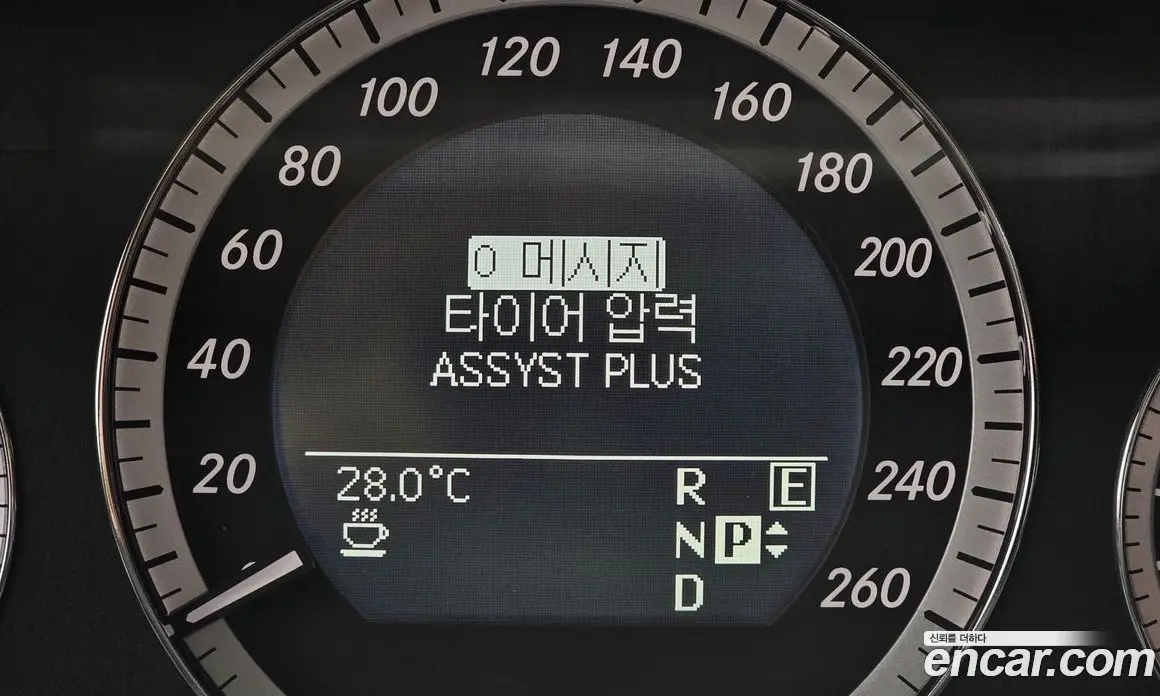 Mercedes-Benz E-Class 2011 3.5 автомат (гидро), фото 26 Mercedes-Benz E-Class 2011 3.5 автомат (гидро), фото 26