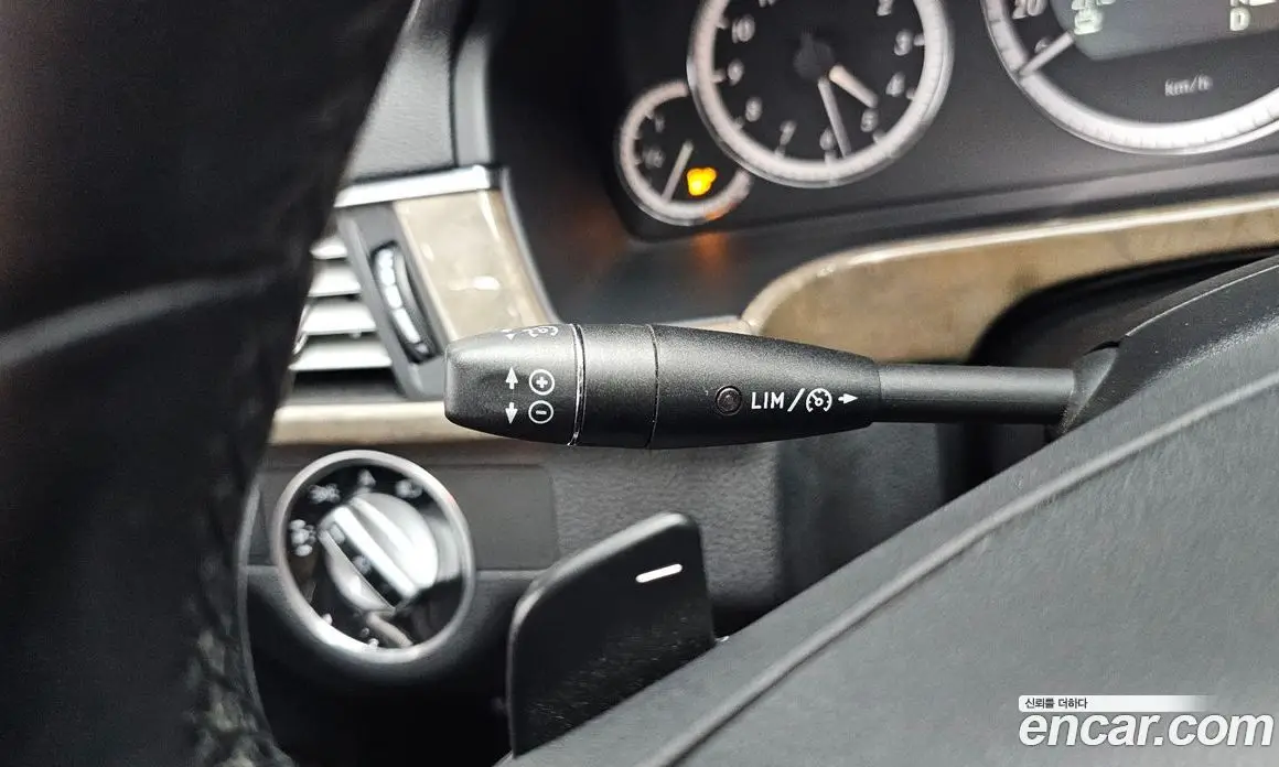 Mercedes-Benz E-Class 2011 3.5 автомат (гидро), фото 28 Mercedes-Benz E-Class 2011 3.5 автомат (гидро), фото 28