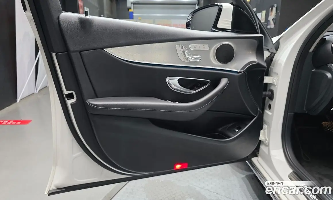 Mercedes-Benz E-Class 2018 2.0 автомат (гидро), фото 14 Mercedes-Benz E-Class 2018 2.0 автомат (гидро), фото 14