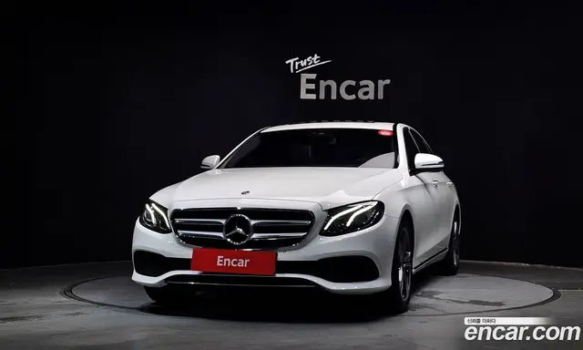 Mercedes-Benz E-Class 2018 2.0 автомат (гидро), миниатюра 3 Mercedes-Benz E-Class 2018 2.0 автомат (гидро), миниатюра 3