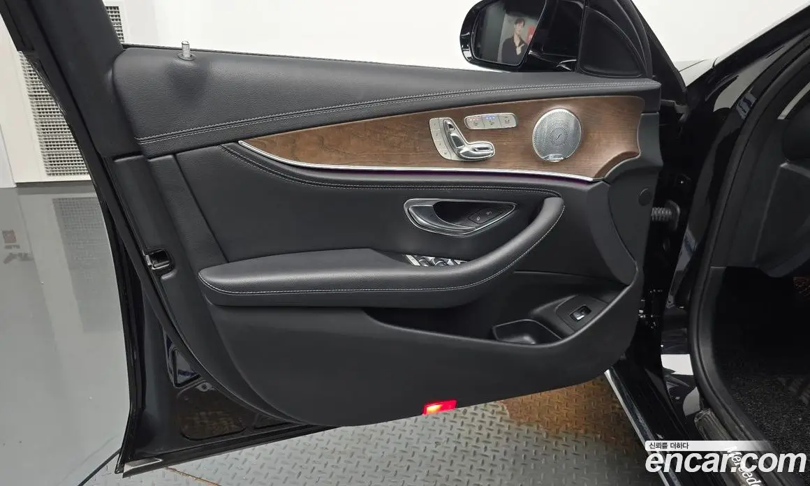 Mercedes-Benz E-Class 2019 2.0 автомат (гидро), фото 13 Mercedes-Benz E-Class 2019 2.0 автомат (гидро), фото 13