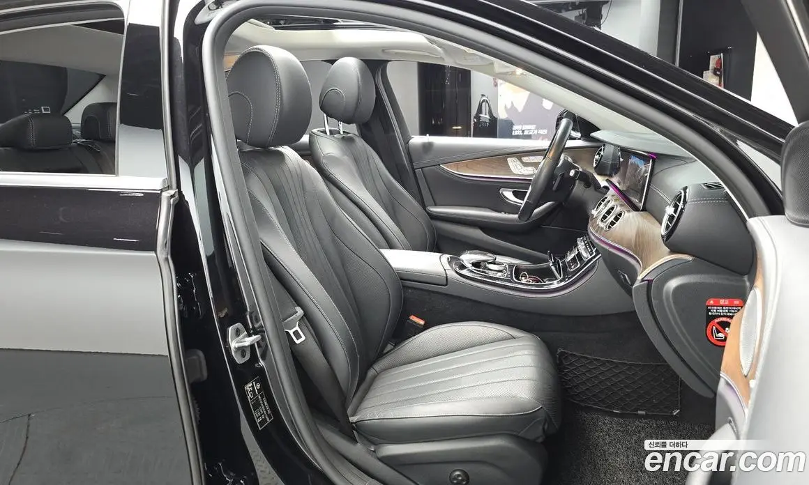Mercedes-Benz E-Class 2019 2.0 автомат (гидро), фото 16 Mercedes-Benz E-Class 2019 2.0 автомат (гидро), фото 16