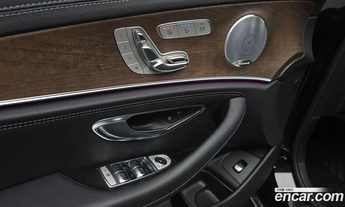 Mercedes-Benz E-Class 2019 2.0 автомат (гидро), фото 24 Mercedes-Benz E-Class 2019 2.0 автомат (гидро), фото 24